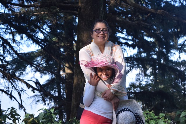 sunita-n-daughter-srushti-during-picnic